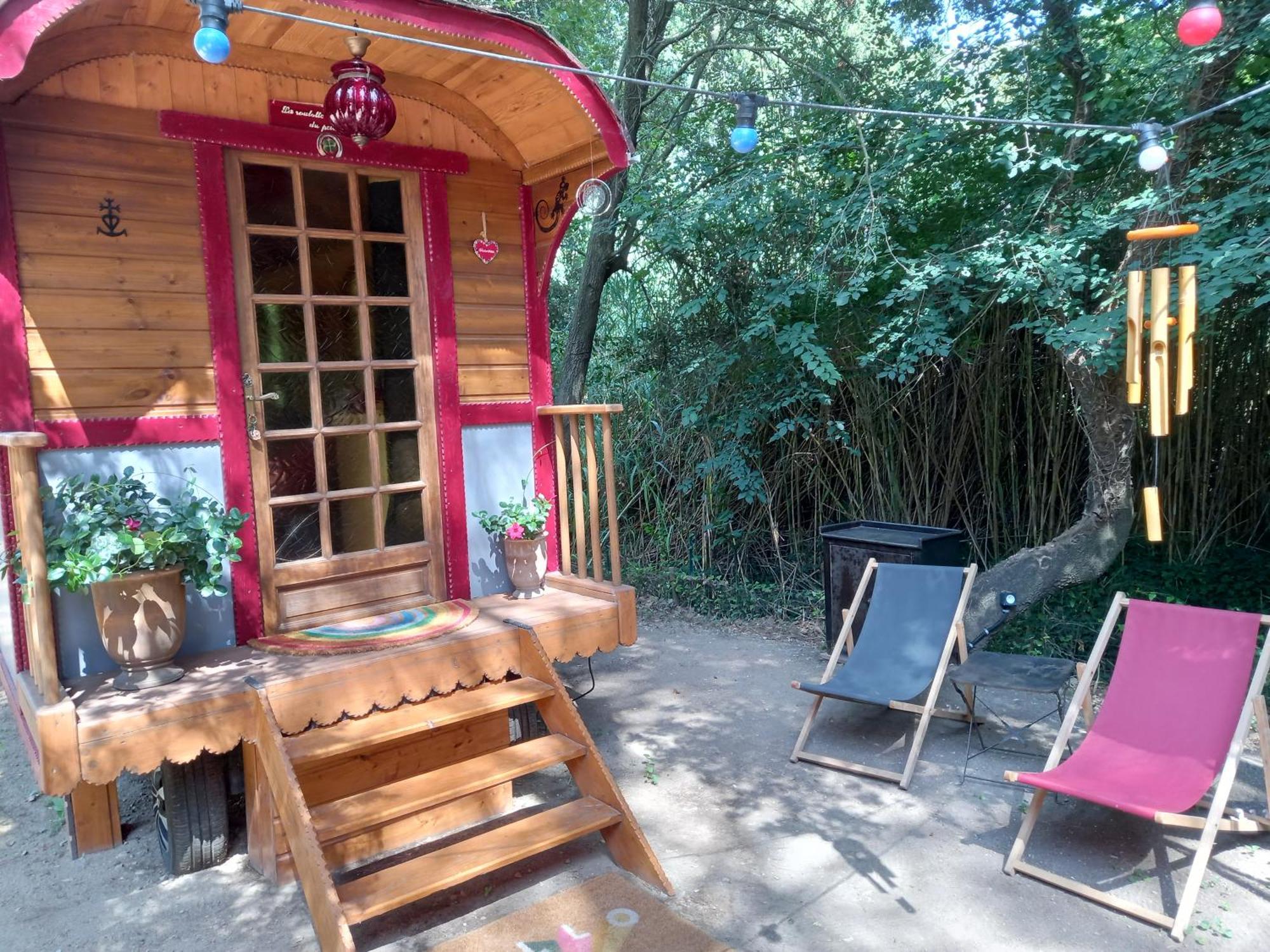 La Roulotte Du Petit Paradis Saint-Rémy-de-Provence Eksteriør bilde