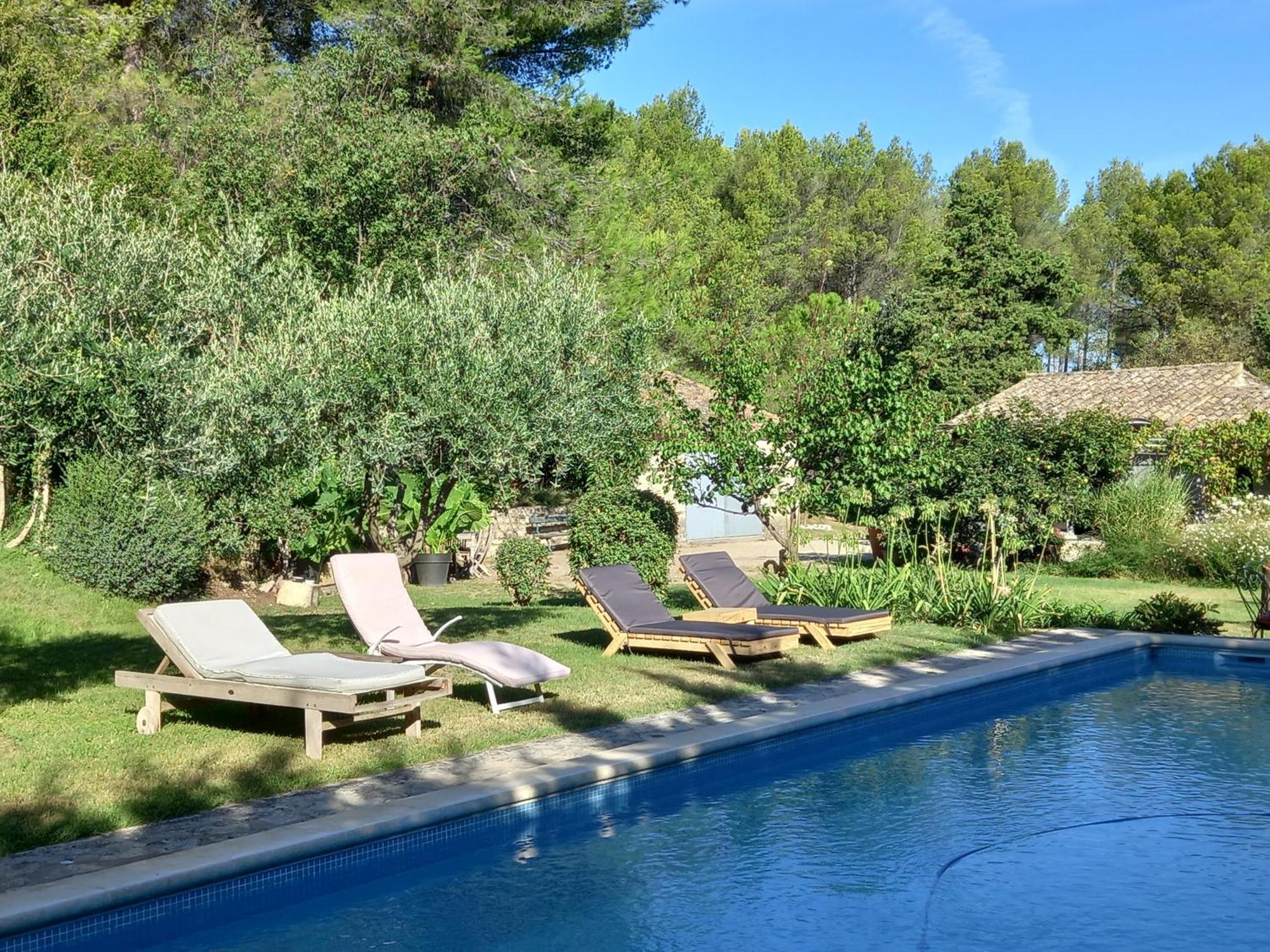 La Roulotte Du Petit Paradis Saint-Rémy-de-Provence Eksteriør bilde