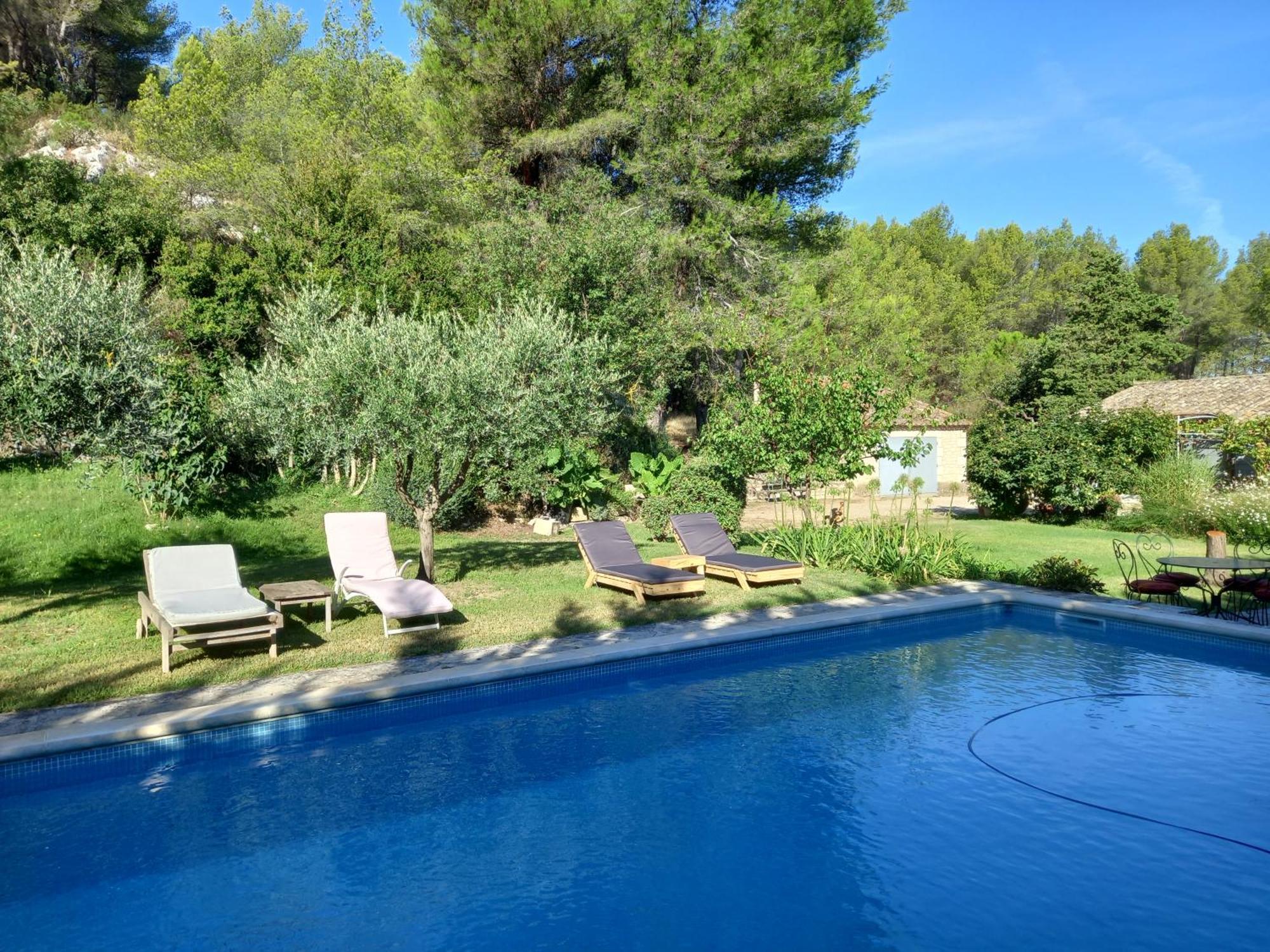 La Roulotte Du Petit Paradis Saint-Rémy-de-Provence Eksteriør bilde